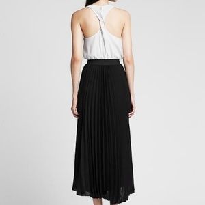 Banana Republic White and Black Pleated Dress